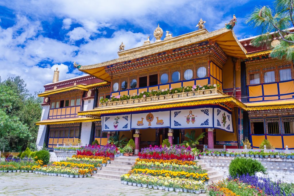 How to get to Lhasa