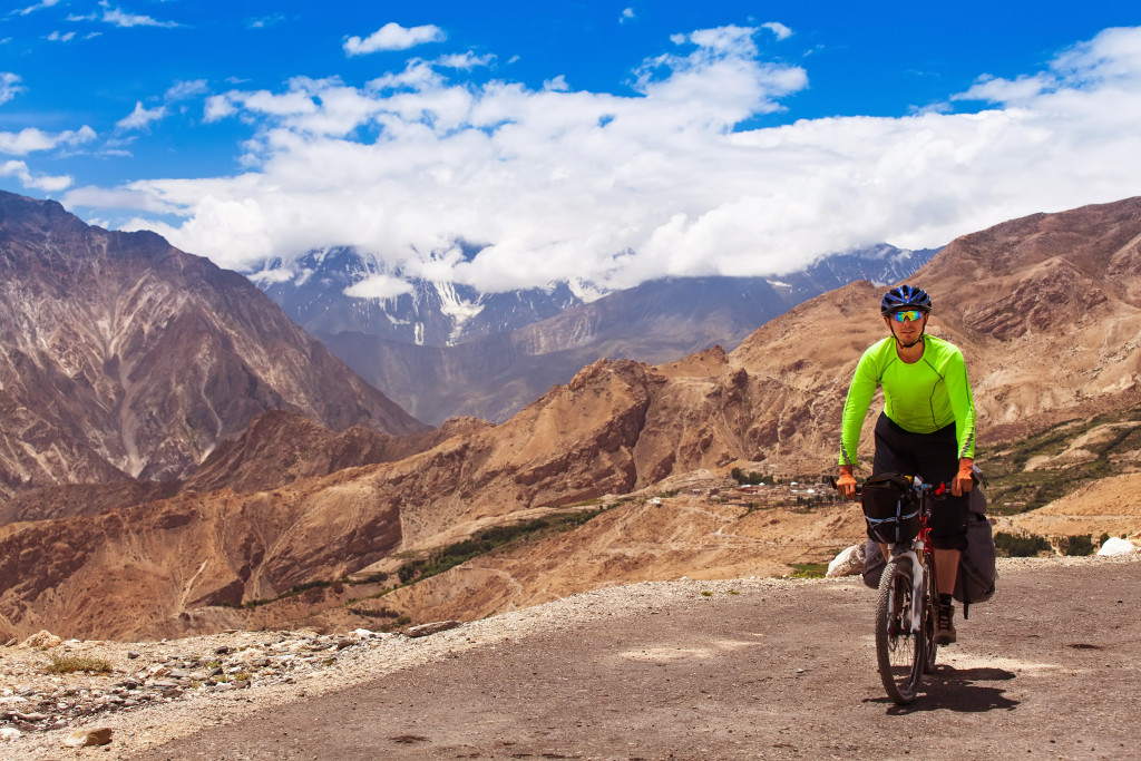 Tibet cycling