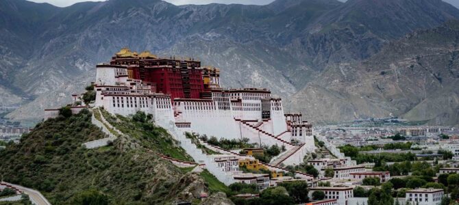Beware of Online Scammer for traveling to Tibet and Nepal